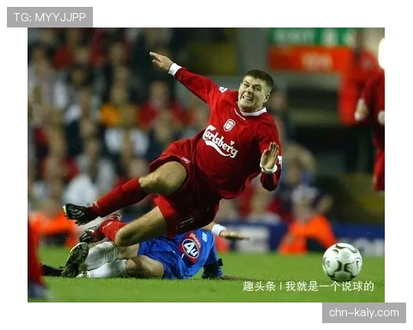 特写：尼斯中场核心图拉姆带伤坚持完整场训练